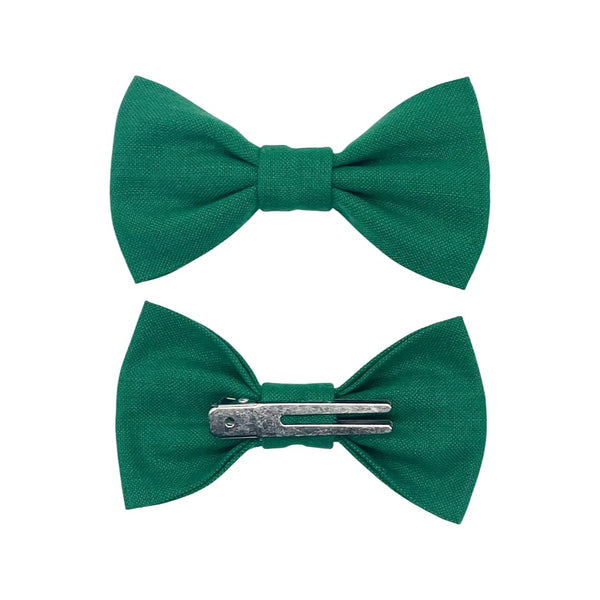 Green pre-tied bow tie for babies and boys