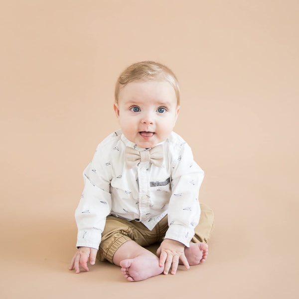 Woven taupe pre-tied bow tie for babies and boys