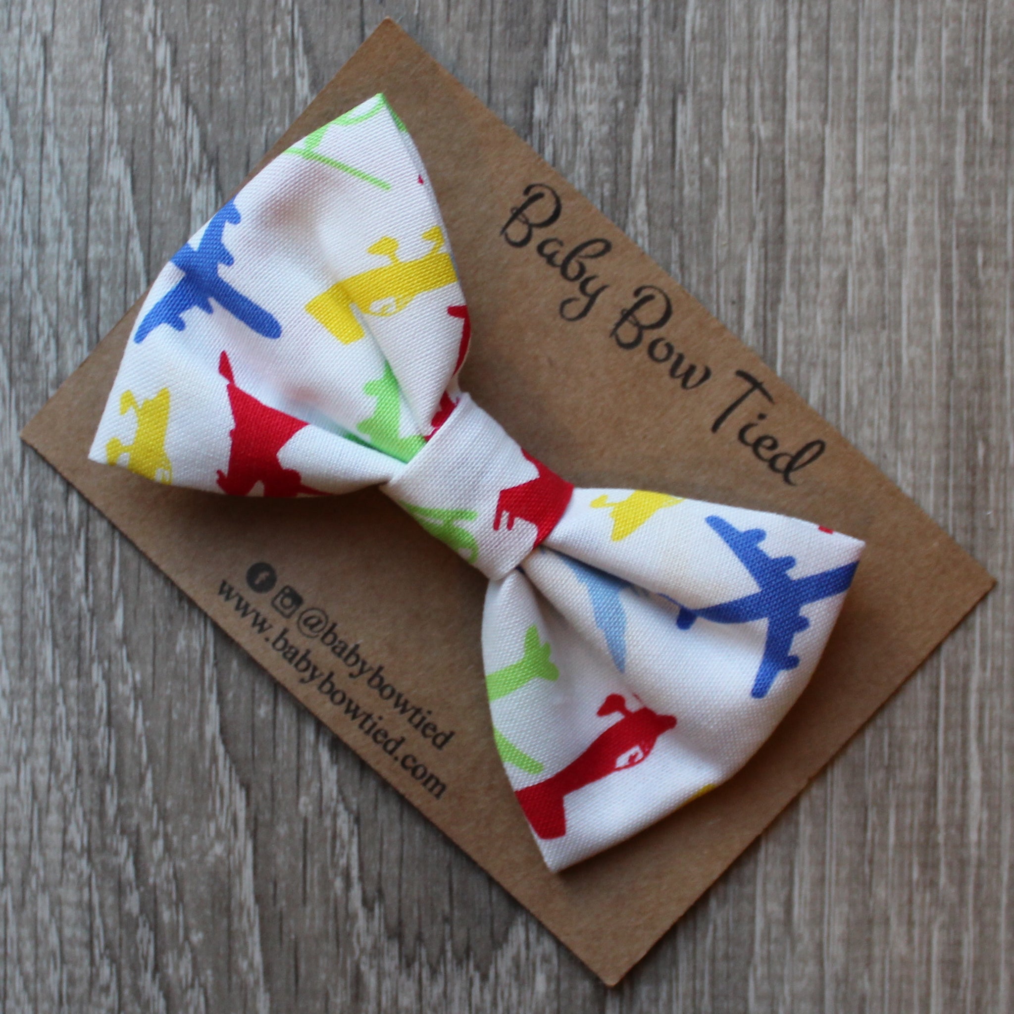 airplane bow tie